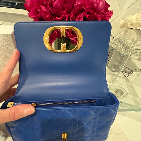 ❗️SOLD❗️💯% Authentic STUNNING bright blue Dior Caro bag - Picture 2 of 15